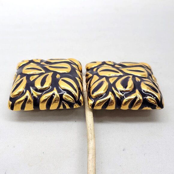 Vintage Signed Escada Square Goldtone & Blue Enamel Clip Earrings - Picture 6 of 11